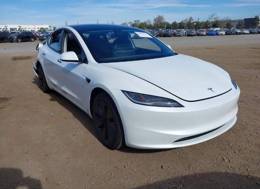 2024 Tesla Model 3 LONG RANGE DUAL MOTOR ALL-WHEEL DRIVE/REAR-WHEEL DRIVE (VIN 5YJ3E1EA9RF745611) main photo