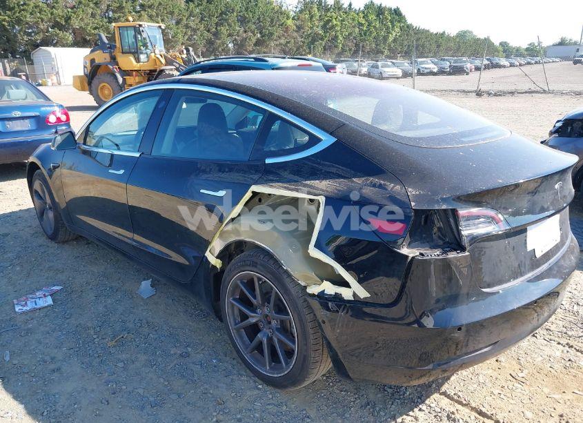 Photo 3 of 2018 Tesla Model 3 LONG RANGE/MID RANGE (VIN 5YJ3E1EAXJF004954)