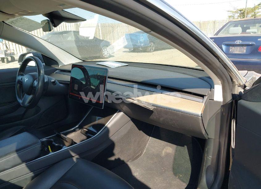 Photo 5 of 2018 Tesla Model 3 LONG RANGE/MID RANGE (VIN 5YJ3E1EAXJF004954)