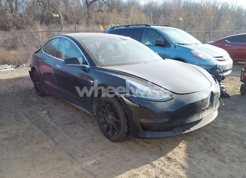 2018 Tesla Model 3 LONG RANGE/MID RANGE (VIN 5YJ3E1EAXJF020622) main photo