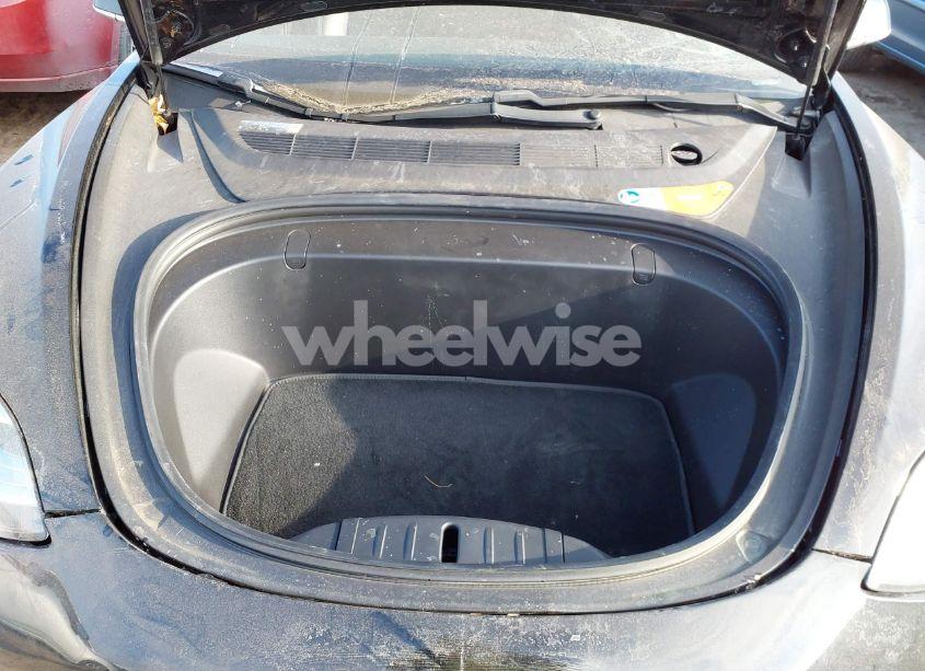 Photo 10 of 2018 Tesla Model 3 LONG RANGE/MID RANGE (VIN 5YJ3E1EAXJF020622)