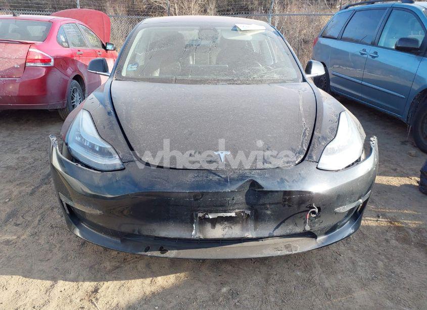 Photo 12 of 2018 Tesla Model 3 LONG RANGE/MID RANGE (VIN 5YJ3E1EAXJF020622)