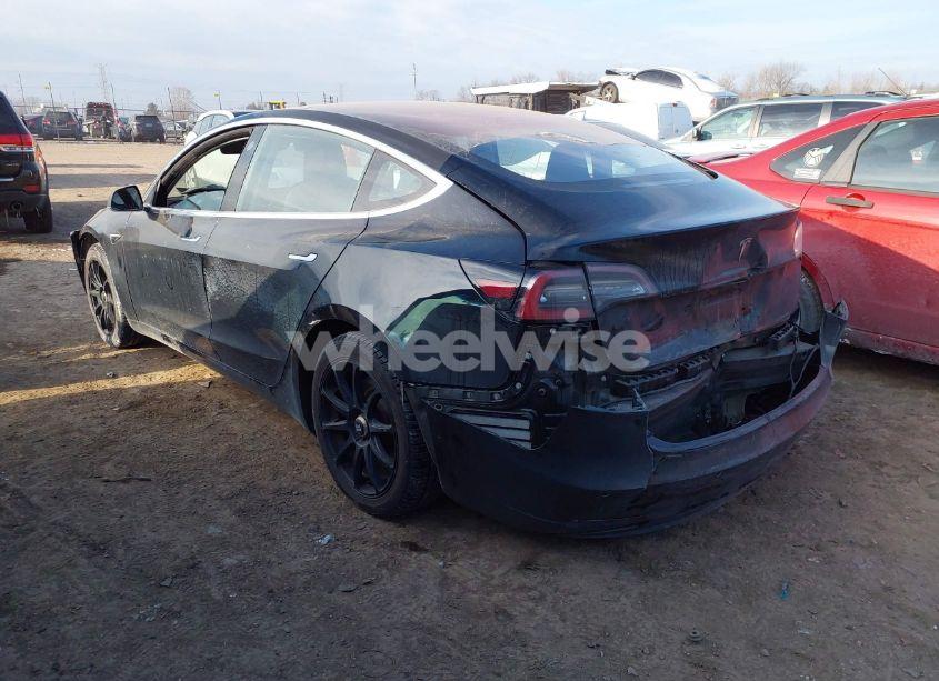 Photo 3 of 2018 Tesla Model 3 LONG RANGE/MID RANGE (VIN 5YJ3E1EAXJF020622)