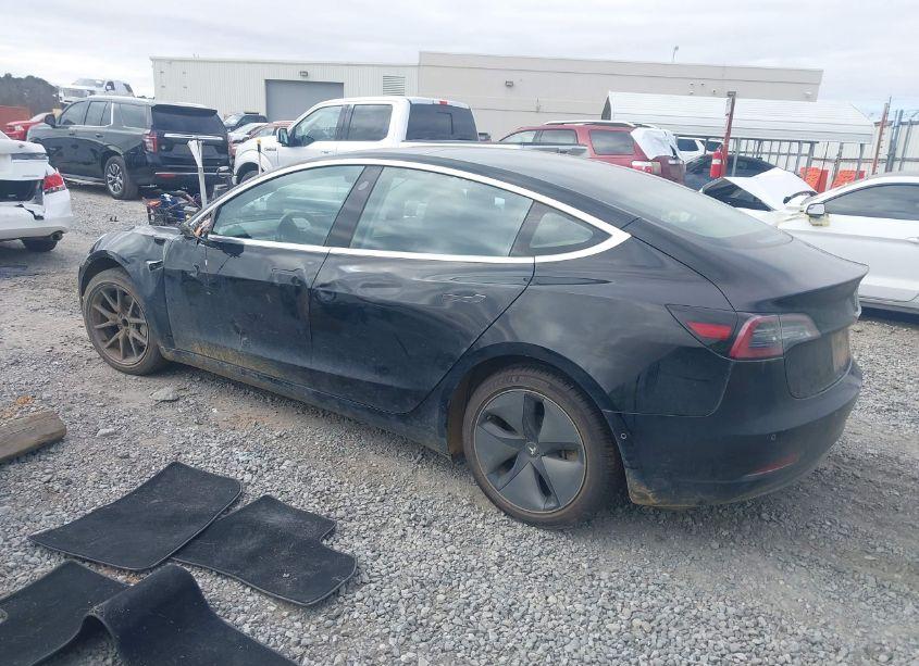 Photo 3 of 2018 Tesla Model 3 LONG RANGE/MID RANGE (VIN 5YJ3E1EAXJF152795)