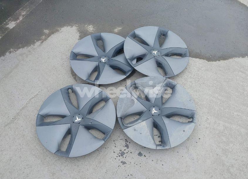 Photo 12 of 2018 Tesla Model 3 LONG RANGE/MID RANGE (VIN 5YJ3E1EAXJF160783)