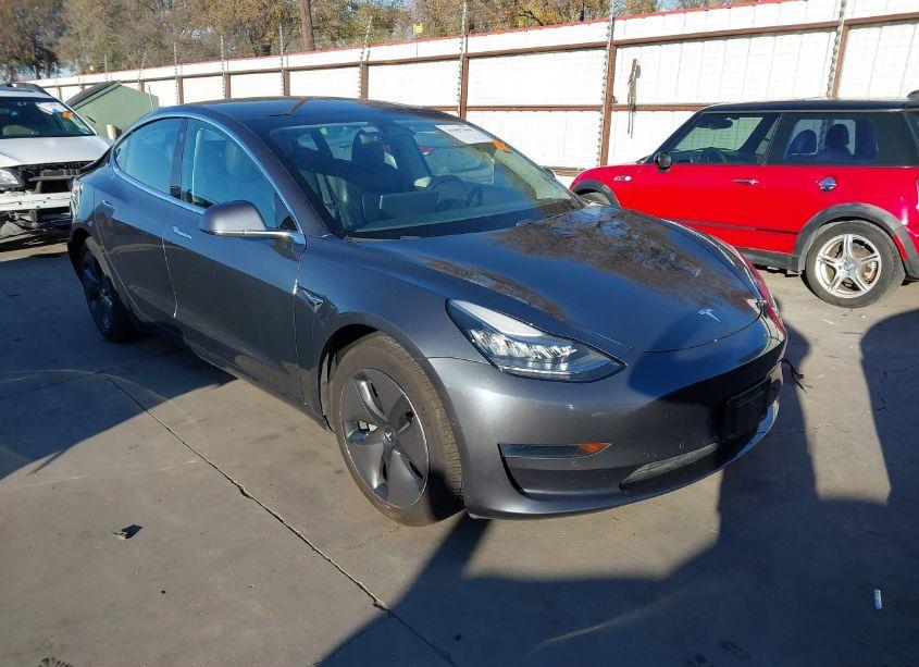 2019 Tesla Model 3 LONG RANGE/MID RANGE/STANDARD RANGE/STANDARD RANGE PLUS (VIN 5YJ3E1EAXKF435697) main photo
