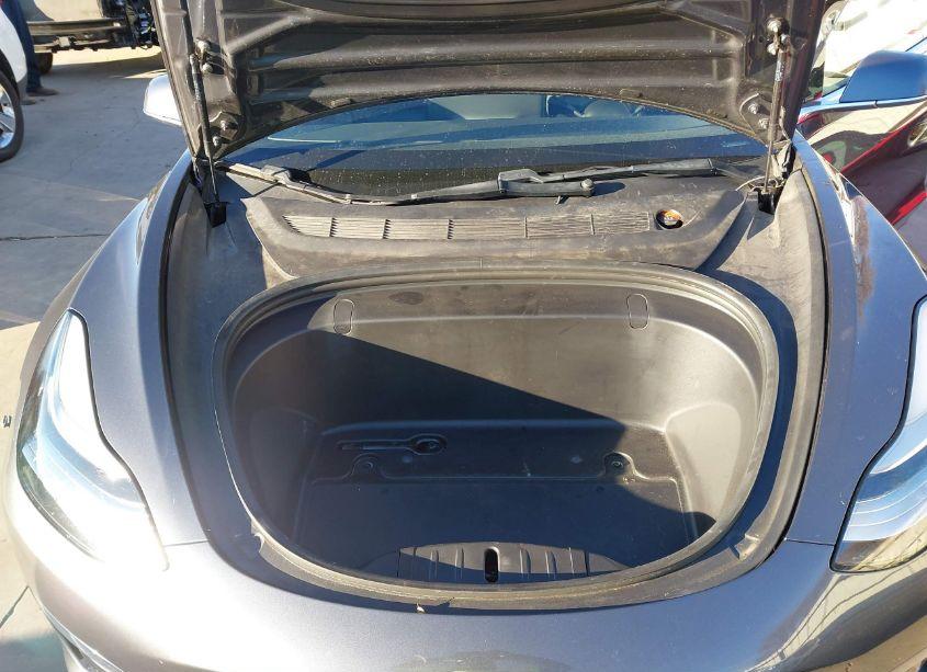 Photo 10 of 2019 Tesla Model 3 LONG RANGE/MID RANGE/STANDARD RANGE/STANDARD RANGE PLUS (VIN 5YJ3E1EAXKF435697)