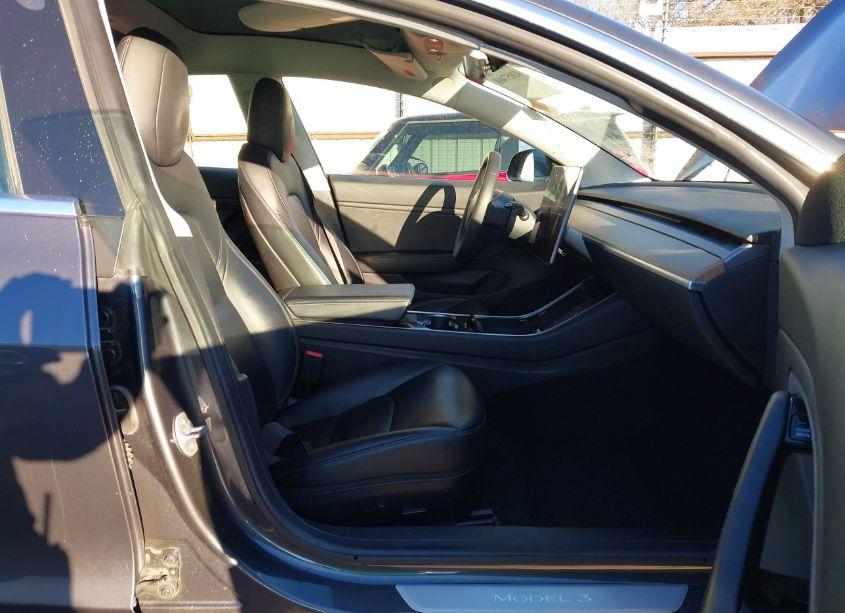 Photo 5 of 2019 Tesla Model 3 LONG RANGE/MID RANGE/STANDARD RANGE/STANDARD RANGE PLUS (VIN 5YJ3E1EAXKF435697)