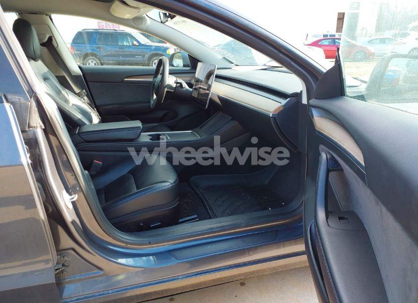 Photo 5 of 2021 Tesla Model 3 STANDARD RANGE PLUS REAR-WHEEL DRIVE (VIN 5YJ3E1EAXMF095146)