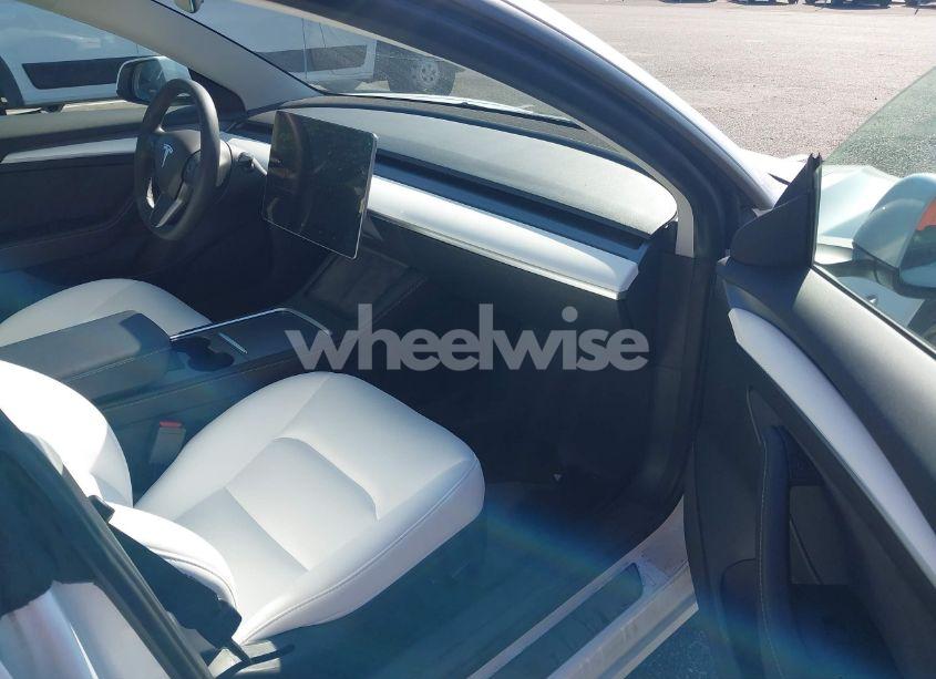 Photo 5 of 2022 Tesla Model 3 REAR-WHEEL DRIVE (VIN 5YJ3E1EAXNF123321)