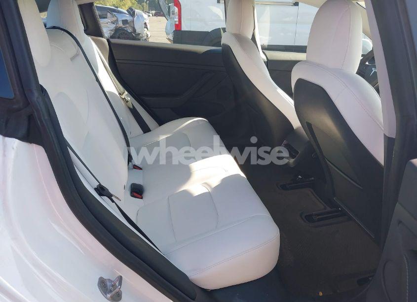 Photo 8 of 2022 Tesla Model 3 REAR-WHEEL DRIVE (VIN 5YJ3E1EAXNF123321)