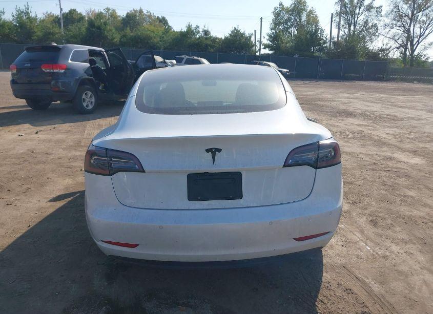 Photo 16 of 2022 Tesla Model 3 REAR-WHEEL DRIVE (VIN 5YJ3E1EAXNF185687)