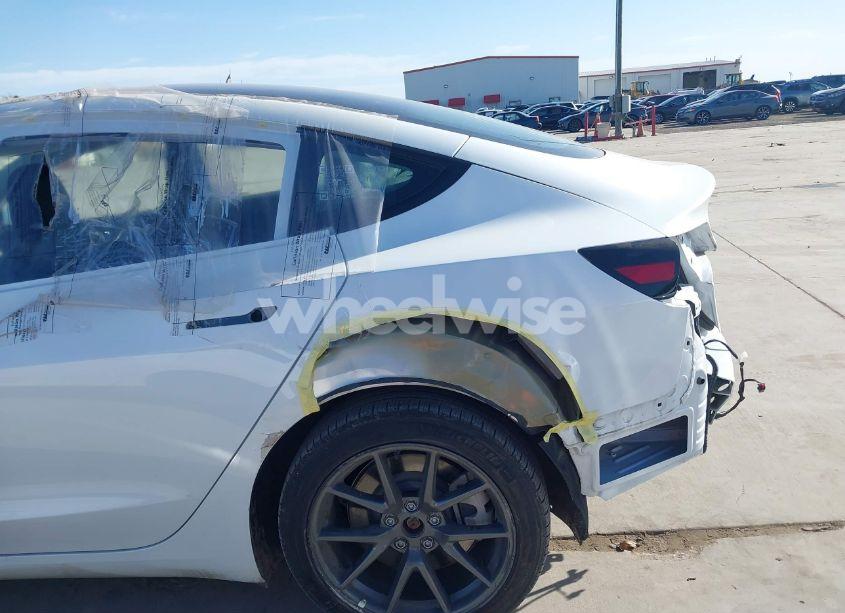 Photo 20 of 2022 Tesla Model 3 REAR-WHEEL DRIVE (VIN 5YJ3E1EAXNF338584)