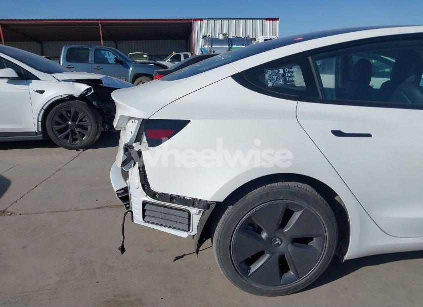 Photo 21 of 2022 Tesla Model 3 REAR-WHEEL DRIVE (VIN 5YJ3E1EAXNF338584)