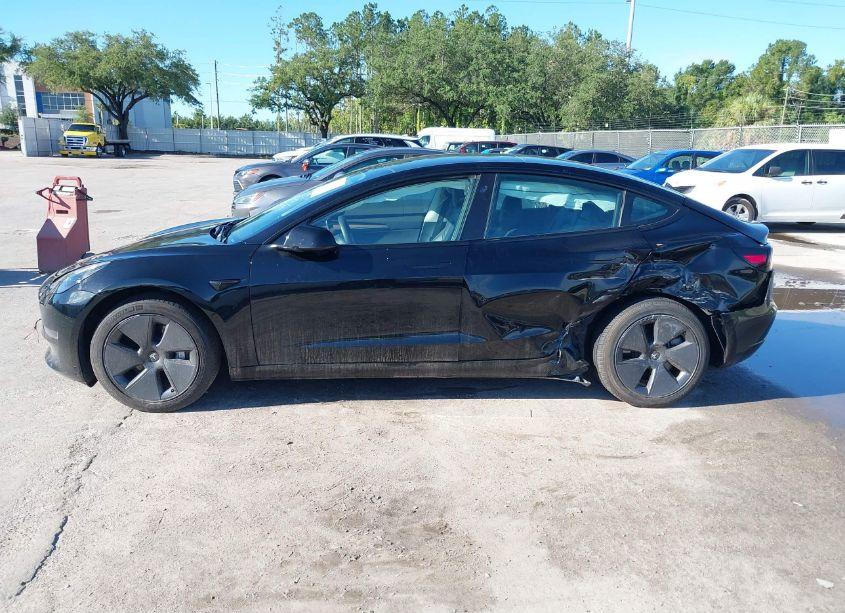 Photo 14 of 2023 Tesla Model 3 REAR-WHEEL DRIVE (VIN 5YJ3E1EAXPF437151)