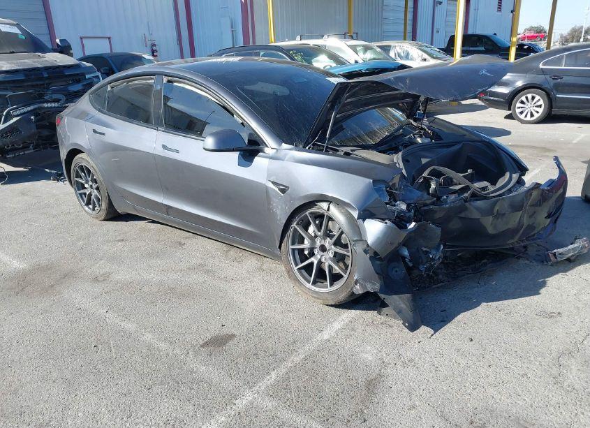 2023 Tesla Model 3 REAR-WHEEL DRIVE (VIN 5YJ3E1EAXPF679258) main photo