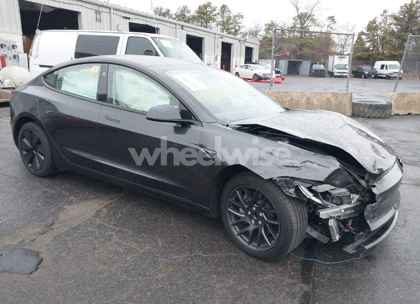 2024 Tesla Model 3 LONG RANGE DUAL MOTOR ALL-WHEEL DRIVE/REAR-WHEEL DRIVE (VIN 5YJ3E1EAXRF729675) main photo