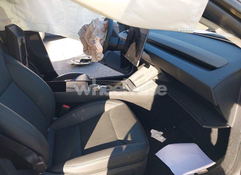 Photo 5 of 2024 Tesla Model 3 LONG RANGE DUAL MOTOR ALL-WHEEL DRIVE/REAR-WHEEL DRIVE (VIN 5YJ3E1EAXRF729675)