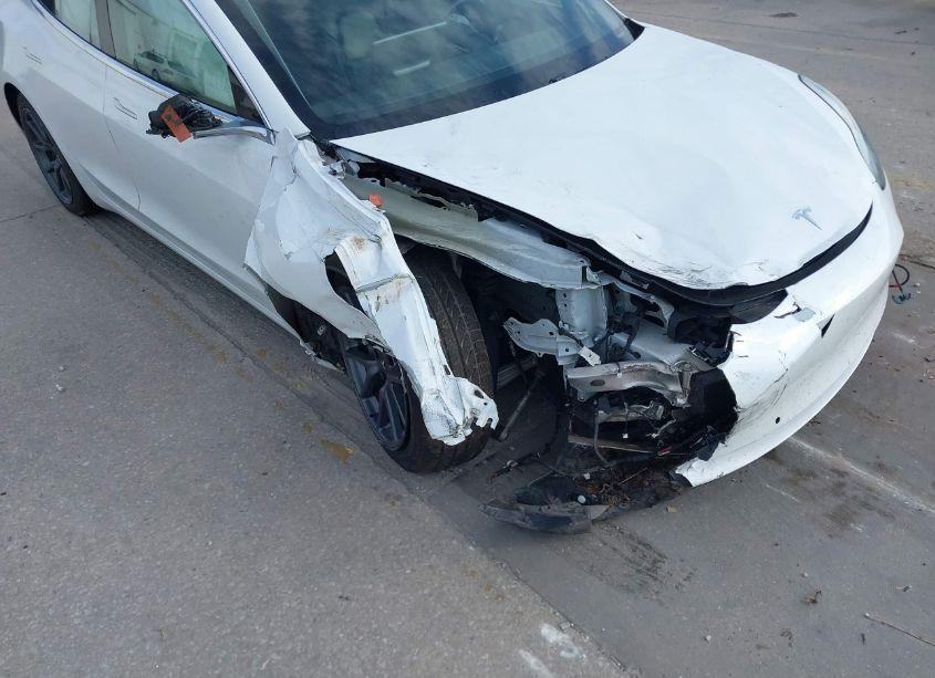 Photo 6 of 2018 Tesla Model 3 LONG RANGE/PERFORMANCE (VIN 5YJ3E1EB0JF115523)