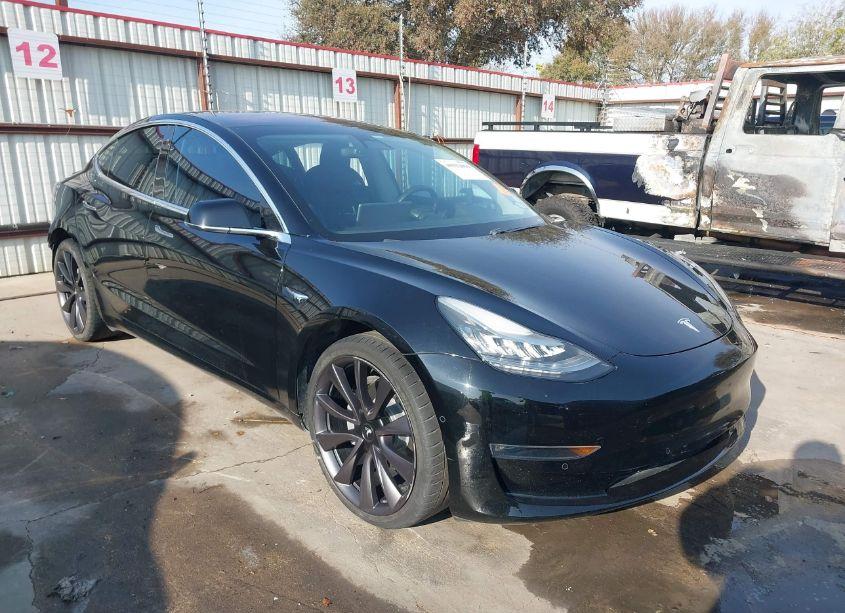 2018 Tesla Model 3 LONG RANGE/PERFORMANCE (VIN 5YJ3E1EB0JF130796) main photo
