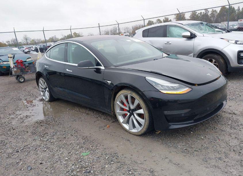 2019 Tesla Model 3 LONG RANGE/PERFORMANCE (VIN 5YJ3E1EB0KF236621) main photo