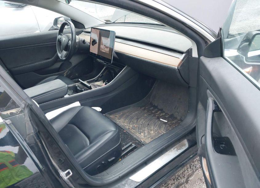 Photo 5 of 2019 Tesla Model 3 LONG RANGE/PERFORMANCE (VIN 5YJ3E1EB0KF236621)