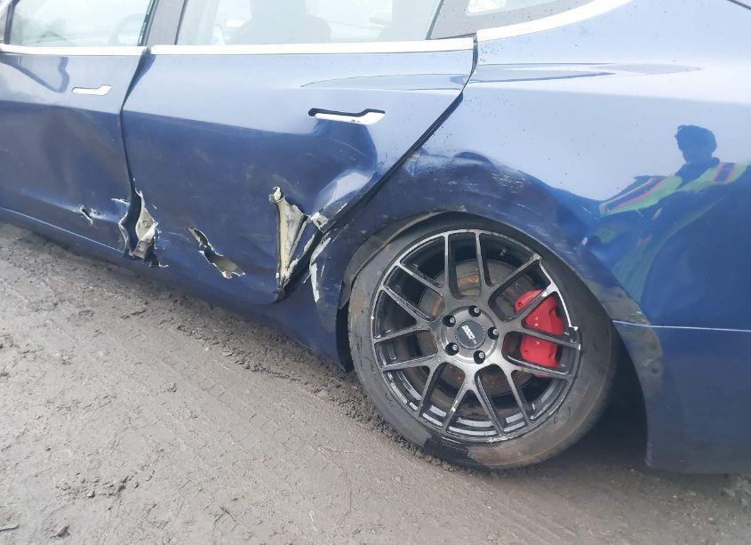 Photo 6 of 2019 Tesla Model 3 LONG RANGE/PERFORMANCE (VIN 5YJ3E1EB0KF413605)