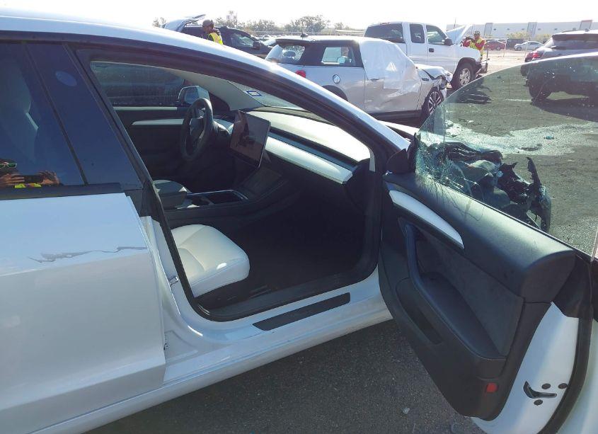 Photo 5 of 2022 Tesla Model 3 LONG RANGE DUAL MOTOR ALL-WHEEL DRIVE (VIN 5YJ3E1EB0NF269039)