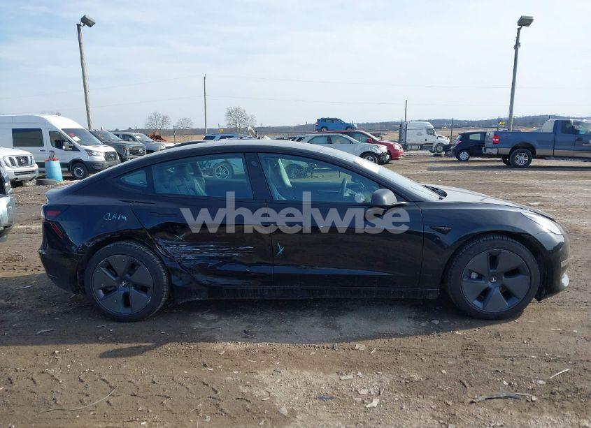 Photo 13 of 2022 Tesla Model 3 (VIN 5YJ3E1EB0NF327733)
