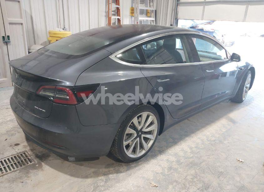 Photo 4 of 2018 Tesla Model 3 LONG RANGE/PERFORMANCE (VIN 5YJ3E1EB1JF145520)