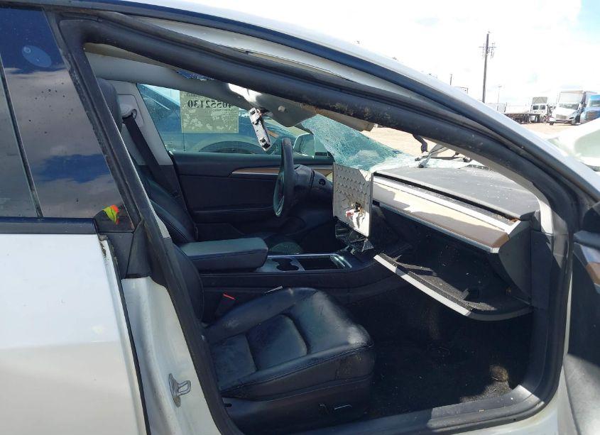 Photo 5 of 2022 Tesla Model 3 LONG RANGE DUAL MOTOR ALL-WHEEL DRIVE (VIN 5YJ3E1EB2NF246703)