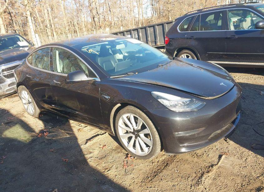 2018 Tesla Model 3 LONG RANGE/PERFORMANCE (VIN 5YJ3E1EB3JF109358) main photo