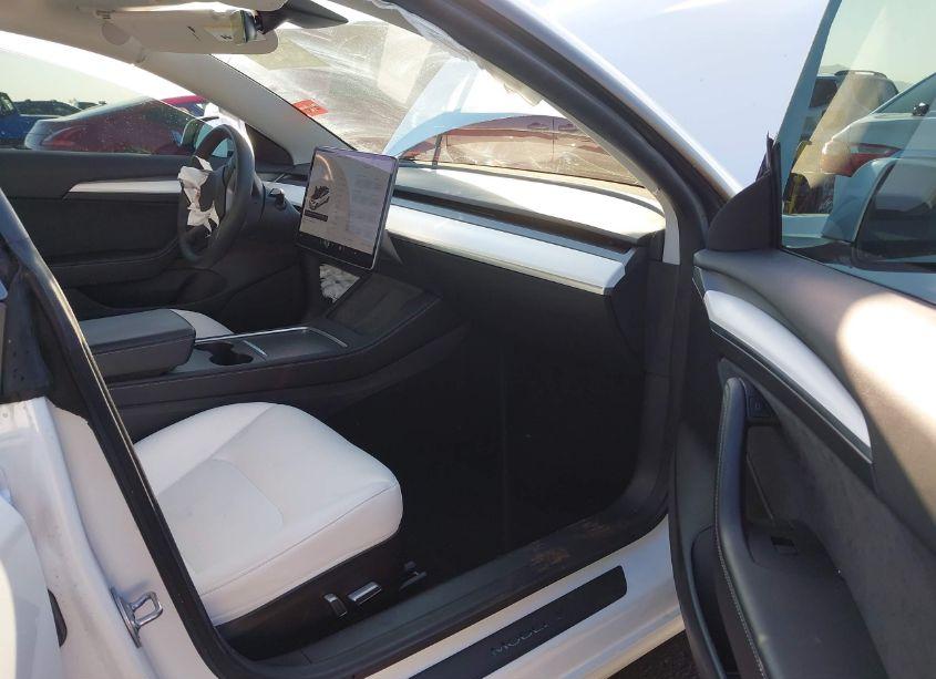 Photo 5 of 2022 Tesla Model 3 LONG RANGE DUAL MOTOR ALL-WHEEL DRIVE (VIN 5YJ3E1EB3NF136615)