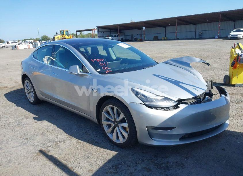 2018 Tesla Model 3 LONG RANGE/PERFORMANCE (VIN 5YJ3E1EB4JF091128) main photo