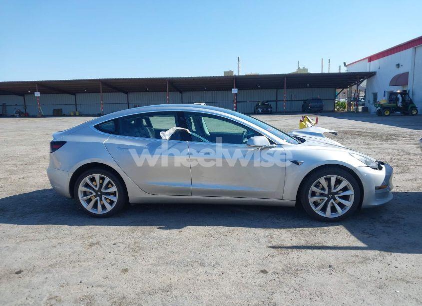 Photo 14 of 2018 Tesla Model 3 LONG RANGE/PERFORMANCE (VIN 5YJ3E1EB4JF091128)