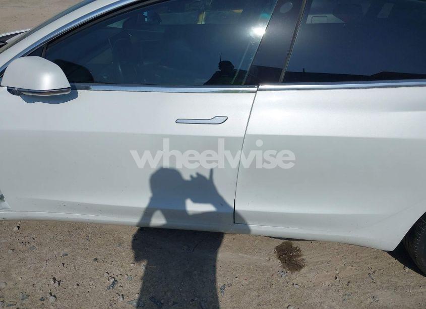 Photo 14 of 2018 Tesla Model 3 (VIN 5YJ3E1EB4JF131269)