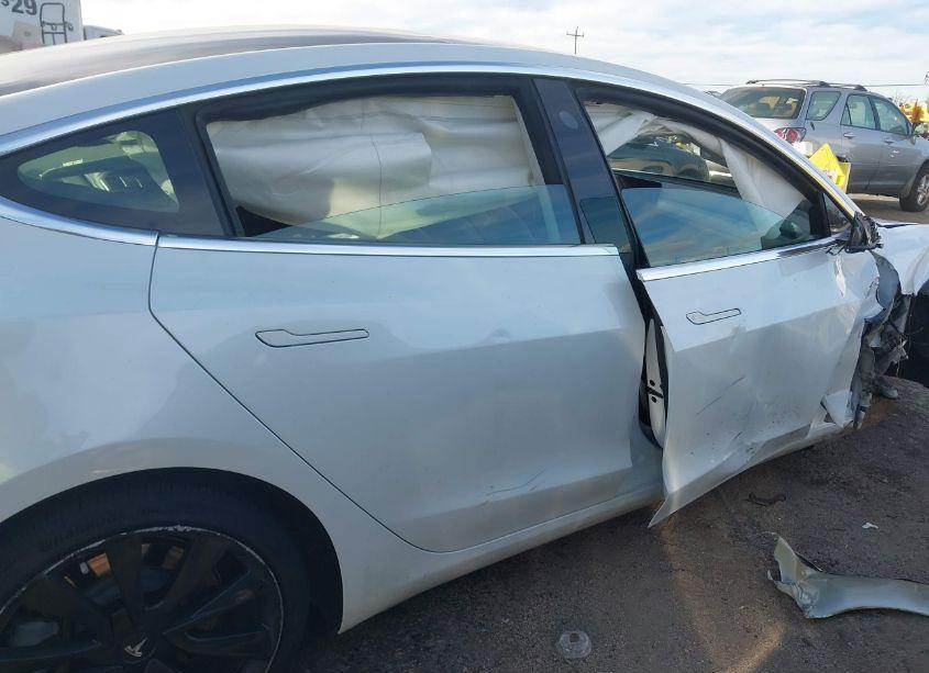 Photo 13 of 2019 Tesla Model 3 LONG RANGE/PERFORMANCE (VIN 5YJ3E1EB4KF194678)