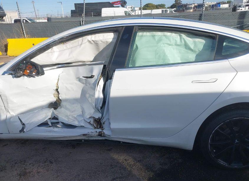 Photo 14 of 2019 Tesla Model 3 LONG RANGE/PERFORMANCE (VIN 5YJ3E1EB4KF194678)