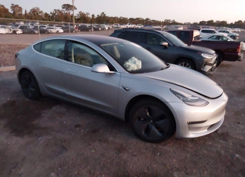 2018 Tesla Model 3 LONG RANGE/PERFORMANCE (VIN 5YJ3E1EB5JF065265) main photo