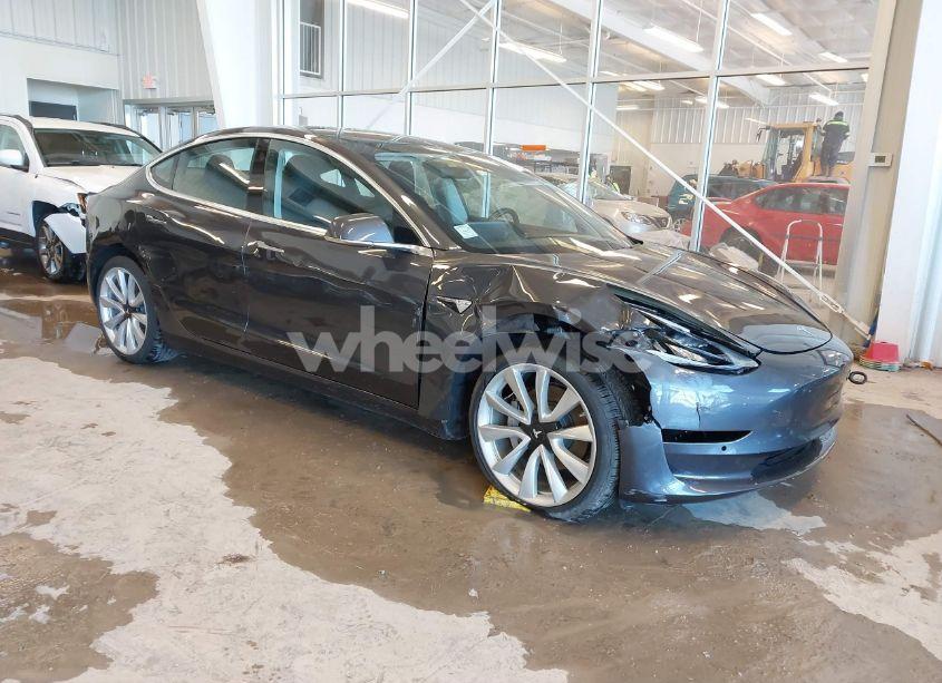 2018 Tesla Model 3 LONG RANGE/PERFORMANCE (VIN 5YJ3E1EB5JF090599) main photo
