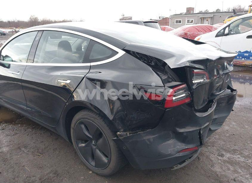 Photo 19 of 2018 Tesla Model 3 LONG RANGE/PERFORMANCE (VIN 5YJ3E1EB7JF070483)