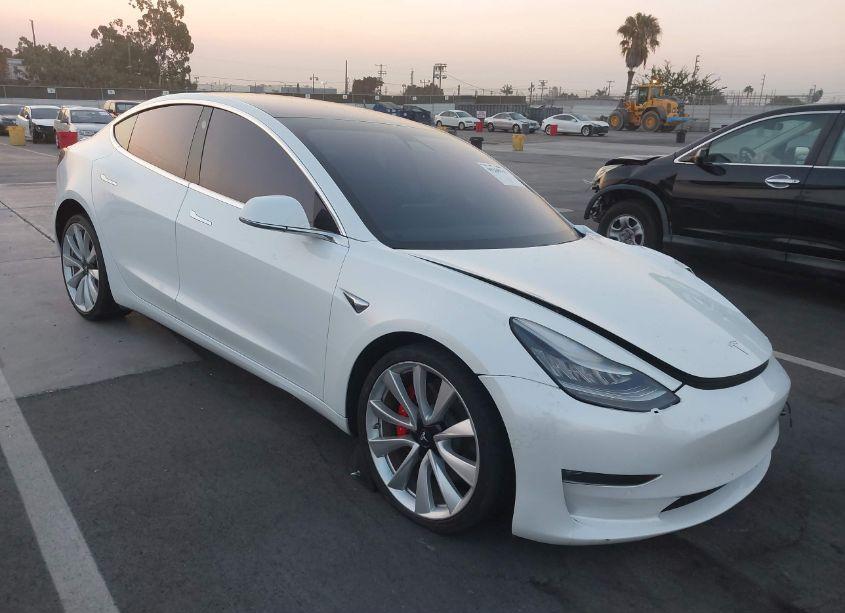 2018 Tesla Model 3 LONG RANGE/PERFORMANCE (VIN 5YJ3E1EB7JF072718) main photo
