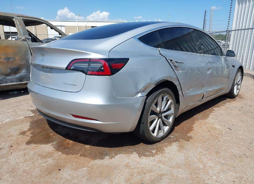 Photo 4 of 2018 Tesla Model 3 LONG RANGE/PERFORMANCE (VIN 5YJ3E1EB7JF100579)