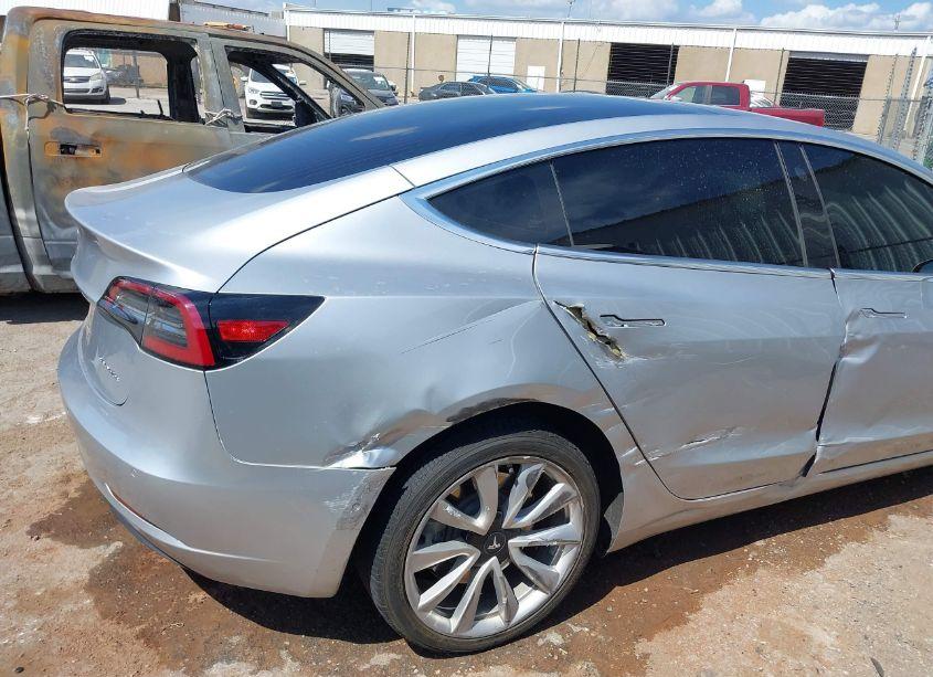 Photo 6 of 2018 Tesla Model 3 LONG RANGE/PERFORMANCE (VIN 5YJ3E1EB7JF100579)