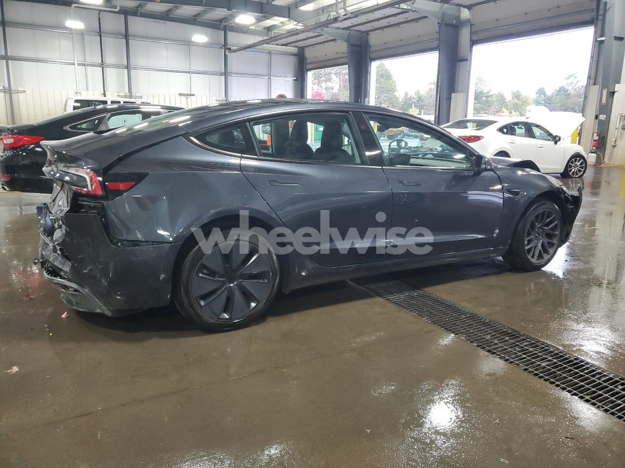 Photo 3 of 2025 TESLA MODEL 3 N/A (VIN 5YJ3E1EB7SF929055)
