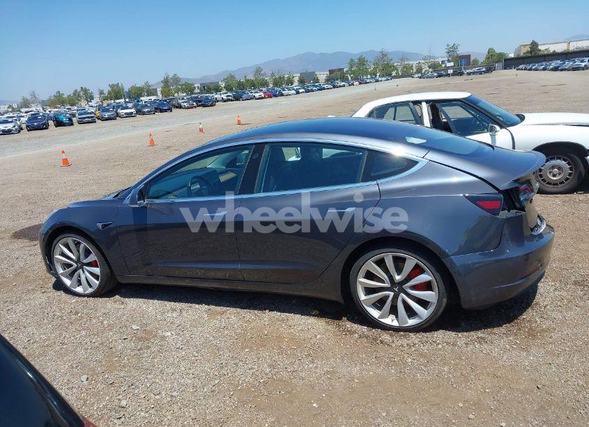 Photo 15 of 2018 Tesla Model 3 LONG RANGE/PERFORMANCE (VIN 5YJ3E1EB8JF105886)