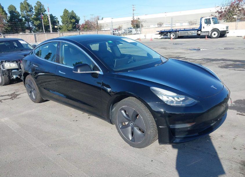 2019 Tesla Model 3 LONG RANGE/PERFORMANCE (VIN 5YJ3E1EB8KF208842) main photo