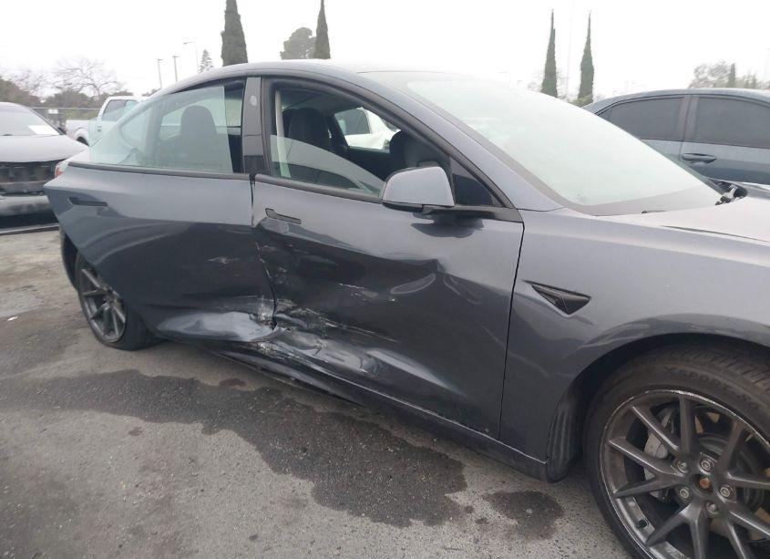 Photo 6 of 2022 Tesla Model 3 LONG RANGE DUAL MOTOR ALL-WHEEL DRIVE (VIN 5YJ3E1EB8NF171103)