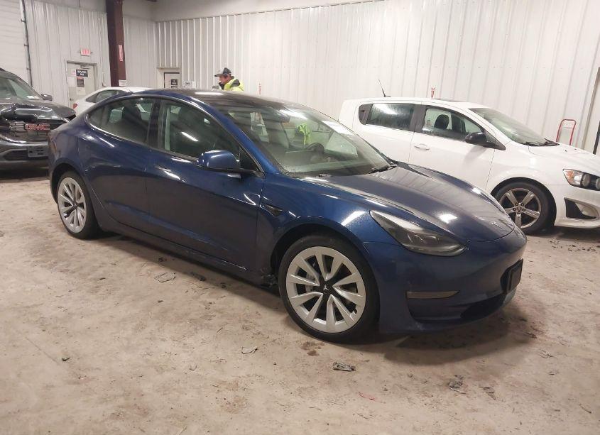 2022 Tesla Model 3 LONG RANGE DUAL MOTOR ALL-WHEEL DRIVE (VIN 5YJ3E1EB9NF186113) main photo