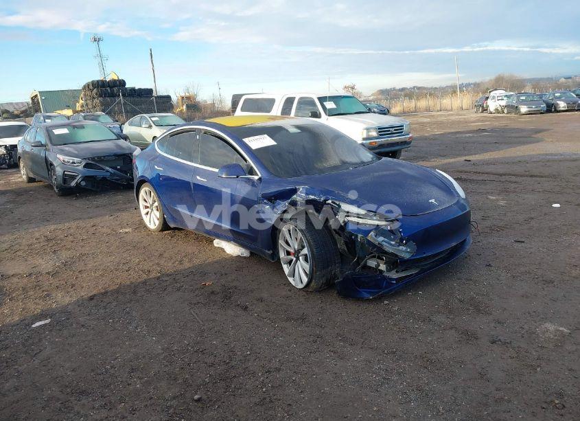 2018 Tesla Model 3 LONG RANGE/PERFORMANCE (VIN 5YJ3E1EBXJF084121) main photo